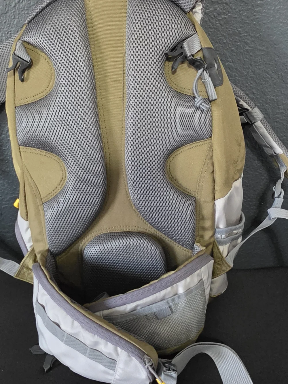 Bass Pro Shops Stalker Backpack